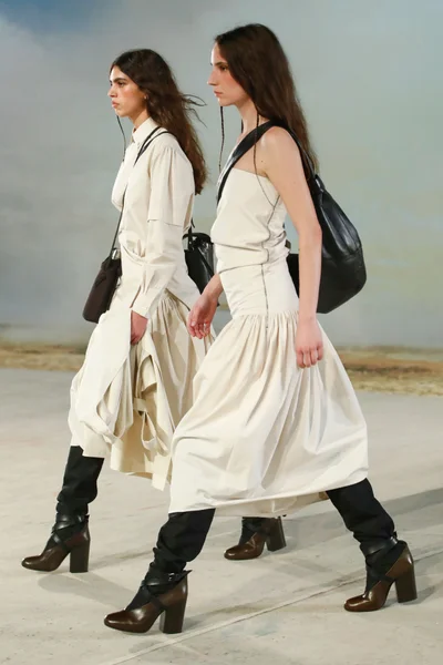 Look 7
